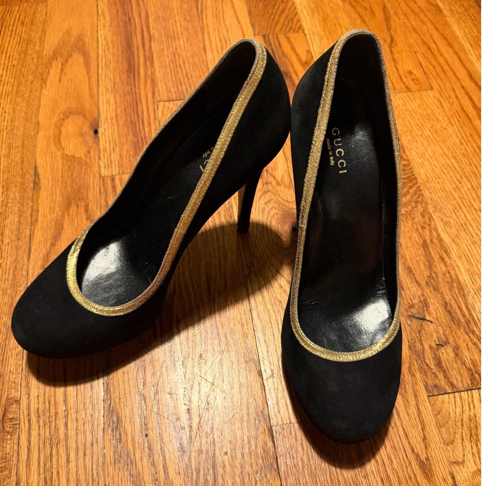 Gucci Suede Betty Platform Pumps Black Gold Trim 297389 CGXW0 1051 Size 37.5 EU